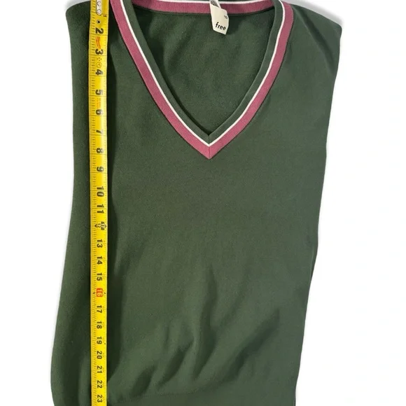 Aritzia Wilfred V Neck Varsity Sweater Green Medium - Picture 8 of 8